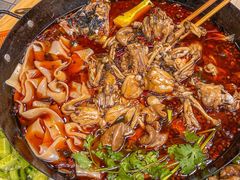 -鸿顺老铁锅美蛙鱼府(解放碑店)