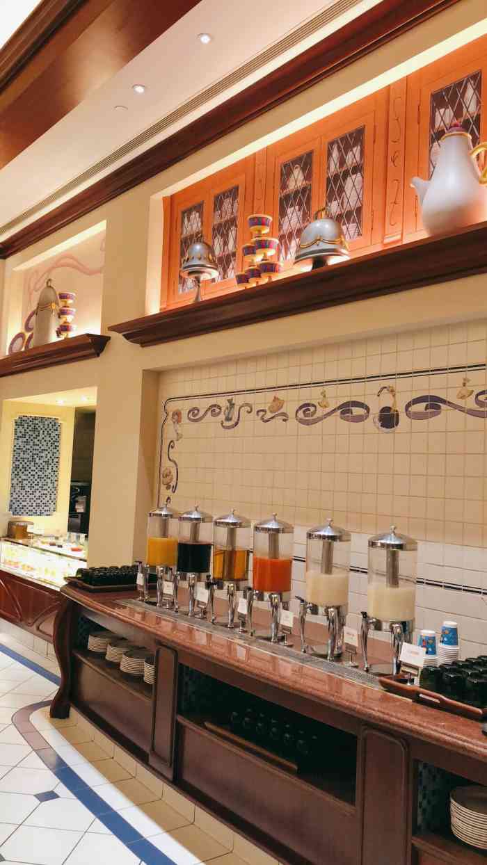 kitchen 卢米亚厨房-"相比皇家宴会厅的坑爹菜式,这家的自助餐性