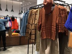 -URBAN REVIVO(西安Momopark店)