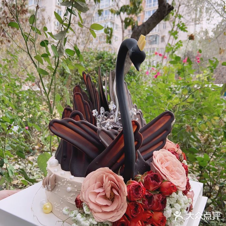 贵族气质黑天鹅蛋糕来了！