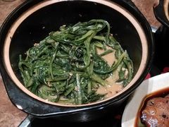 干锅茼蒿-蛙蛙叫干锅年代(簋街总店)