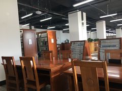 -宁恩承图书馆