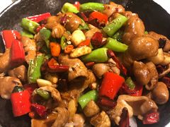 -阿三鱼头泡饼·家常菜