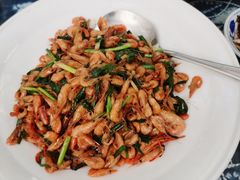 韭菜炒虾-瑞丰园庭院餐厅·白族传统家常菜