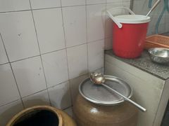 -正宗杨记普洱酸醋米线(总店)
