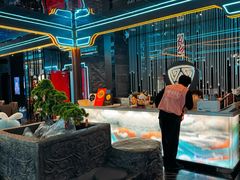-屋有岛沉浸游戏旗舰店(中山公园店)