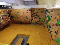 -问山MountQuest攀岩馆