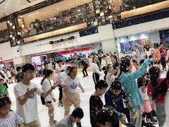 -正佳冰河湾真冰滑冰场
