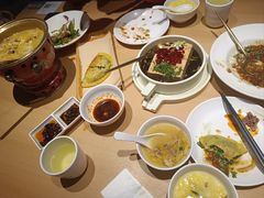 大骨头炖酸菜-关东小磨东北菜(上海长风大悦城店)