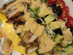 香煎鸡胸肉凯萨沙拉-WOKKA by艮上(中海环宇荟店)