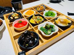 九宫格玲珑前菜-新仙清汤牛腩(铜锣湾店)