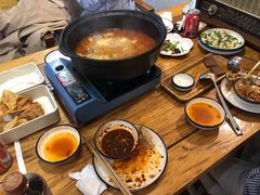 -猫爷的腔调·黔小馆(交大医学住宅区店)