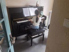 -朗韵钢琴学校(中环金界店)
