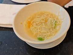 -三亚亚龙湾瑞吉酒店·宴悦Driftwood·游水海鲜·牛排·草坪·私人定制