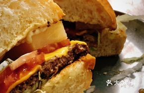 Signature Handmade American Angus Cheese Burger