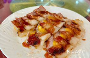 Pork Elbow with Salted Egg Yolk