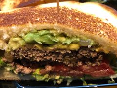 圣塔芭芭拉经典牛肉特堡-The Habit Burger Grill 哈比特汉堡(复兴soho店)