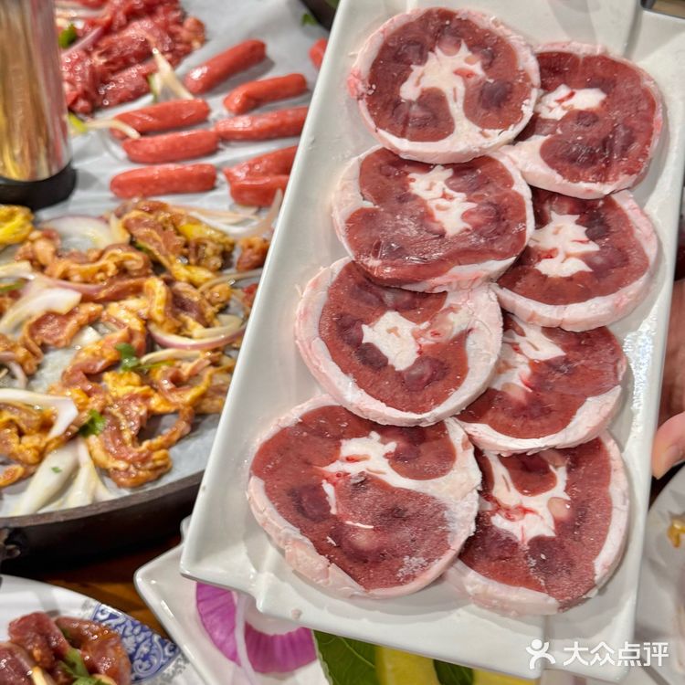 哈尔滨这烤肉店！！真让我开了眼了！