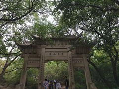 -灵岩山风景区