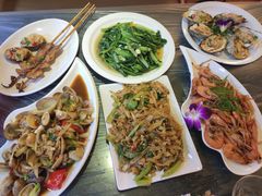 -覃记海鲜美食餐厅