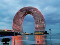 -湖州太湖旅游度假区-月亮广场