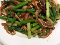 -梁家大院•农家菜(昆山会展中心店)