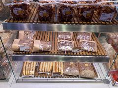 -巴黎贝甜(大宁国际商业广场店)