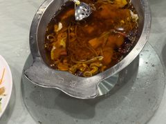 水煮份鱼-鑫巴蜀小镇 · 水煮鱼专研店(玉桥店)