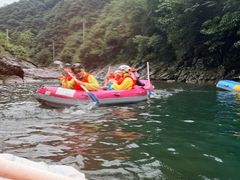 -安吉龙王山峡谷漂流