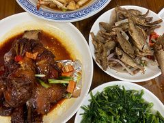 -芦茨金富饭庄·25年老字号·专做稻草鸡