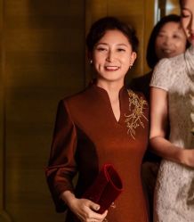 点击看大图 -挪娅婚纱摄影皇家会所
