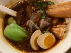 -晶华冠军牛肉面坊