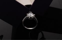 -威德钻石-克拉钻大本营(南京东路店)