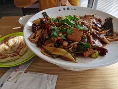 酱香香锅-拿渡·水煮鱼麻辣香锅(王府井奥莱·香江小镇店)