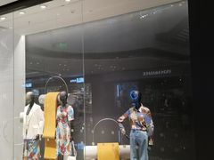 -URBAN REVIVO(上海中庚漫游城店)