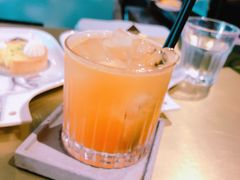 -UNI UNI(环亚凯瑟琳店)