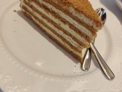 俄罗斯提拉米苏蜂蜜蛋糕-马克西姆俄罗斯餐厅(通亚街店)