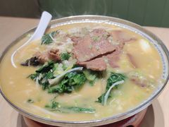 牛肉豆米鲜蔬锅-喜家德虾仁水饺(东方宝泰店)