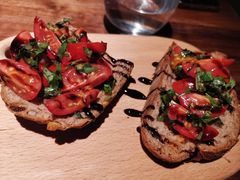 罗勒叶小番茄面包-1861意大利餐厅(文化广场店)