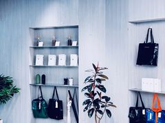 -M Stand(南京紫峰大厦店)