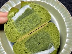 -HOT CRUSH趁热集合·现烤面包(上海环球港店)
