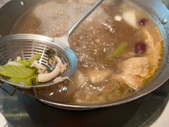 -左庭右院鲜牛肉火锅(金山万达店)