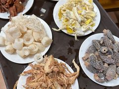 -东巴谷野生菌火锅餐厅