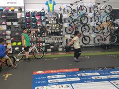 -迪卡侬(西华店)