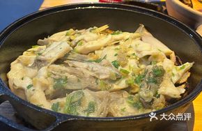 Stir-fried Sea Bass with Fragrant Herb