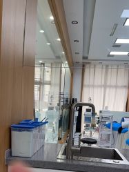 -靓芙泉专研痘痘肌