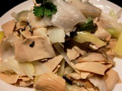 大葱拌鲜豆皮-奉天掌柜·非遗猪手·笨饺子(崇山路店)
