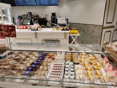 -85度C(生甜甜圈研究工坊·上海平凉店)