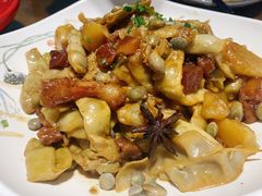 红烧肉炖黄金勾-95号酱骨·一块豆腐(展春园西路店)