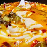 三亚美食探店：这家餐厅充满艺术氛围，连吃饭也变得文艺起来。